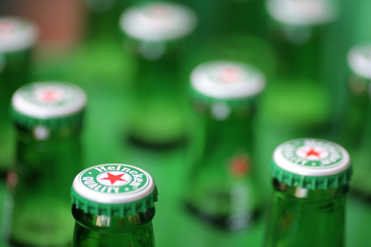 Heineken tem queda de 4% na venda de cerveja. No Brasil, recuo é maior