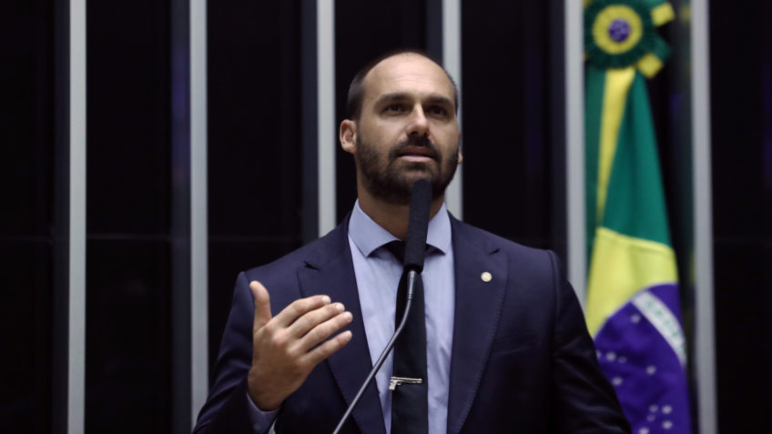Conselho de Ética arquiva processo contra Eduardo Bolsonaro