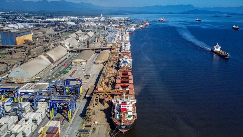 Consórcio vence leilão do canal de acesso ao Porto de Paranaguá