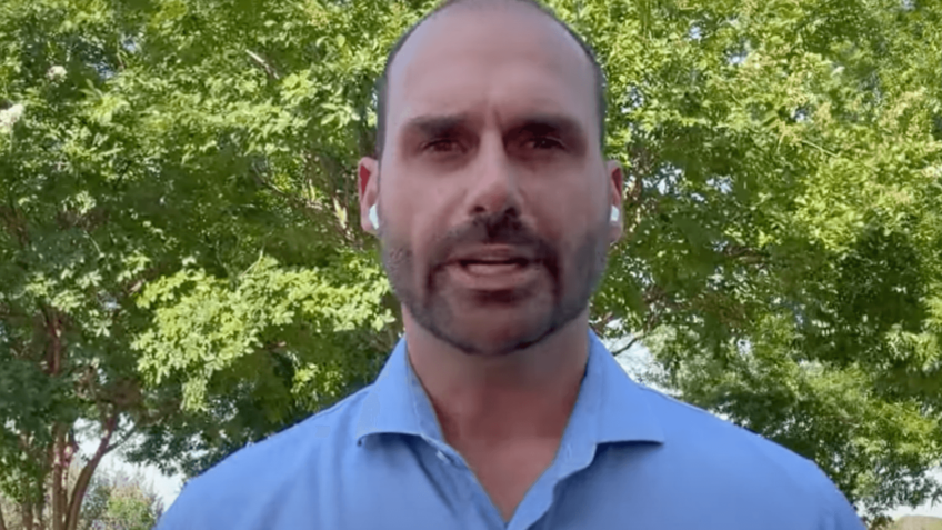 Moraes nega pedido da DPU para suspender denúncia de Eduardo Bolsonaro