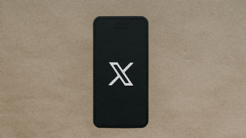 X renova funcionalidade de links para atrair jornalistas de volta
