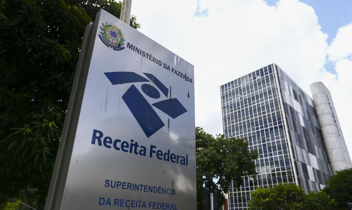 União arrecada R$ 216 bilhões em setembro, maior valor desde 2000