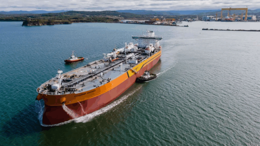 Petróleo sobe 5% após novas sanções dos EUA contra Rússia