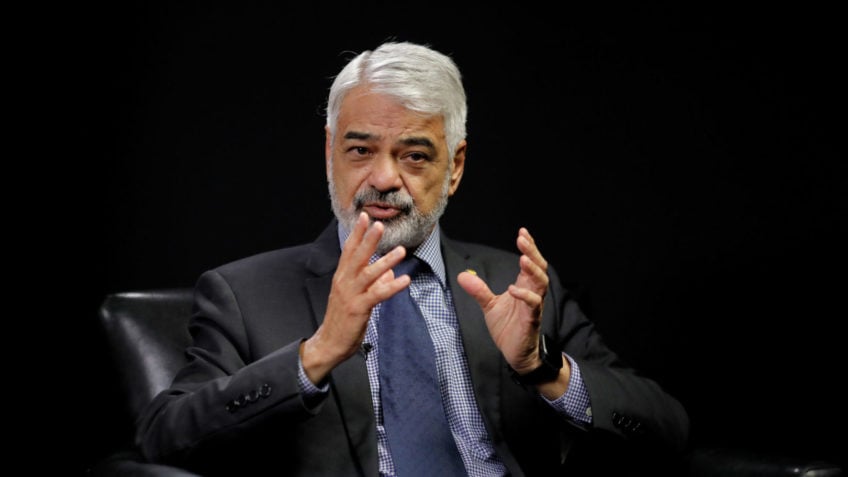Senador do PT critica Flávio Bolsonaro por sugerir ataque no RJ