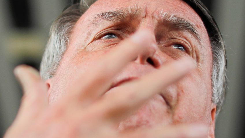 TSE arquiva inquérito contra Bolsonaro por ataques às urnas