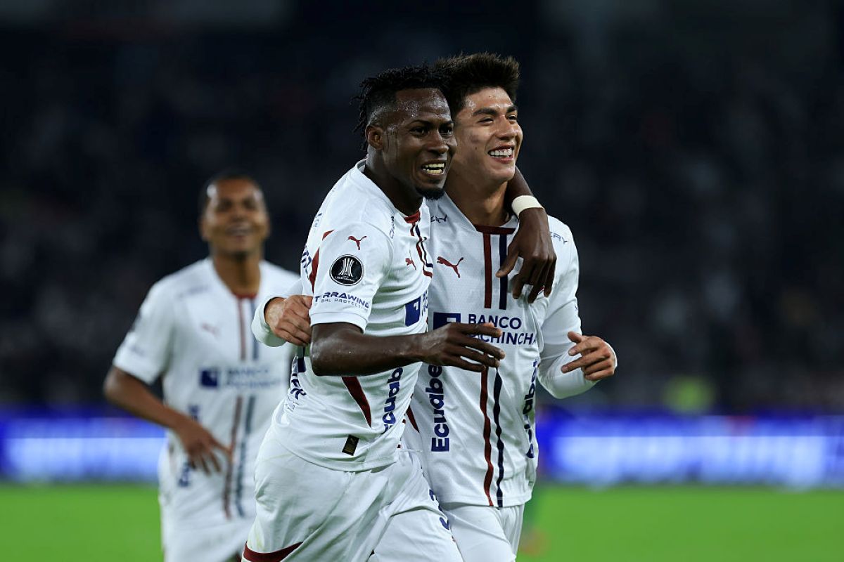 LDU atropela Palmeiras e vence ida da semifinal da Libertadores