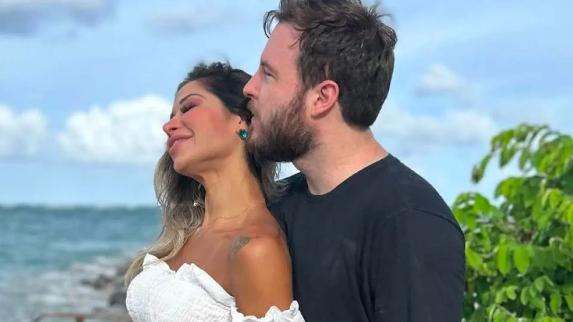 Maíra Cardi conta por que enterrou bíblias na mansão com Thiago Nigro