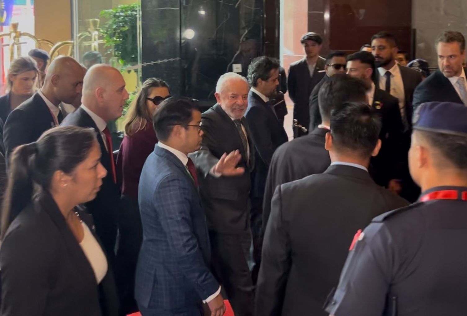 Lula chega à Malásia: veja agenda e expectativa de encontro com Trump