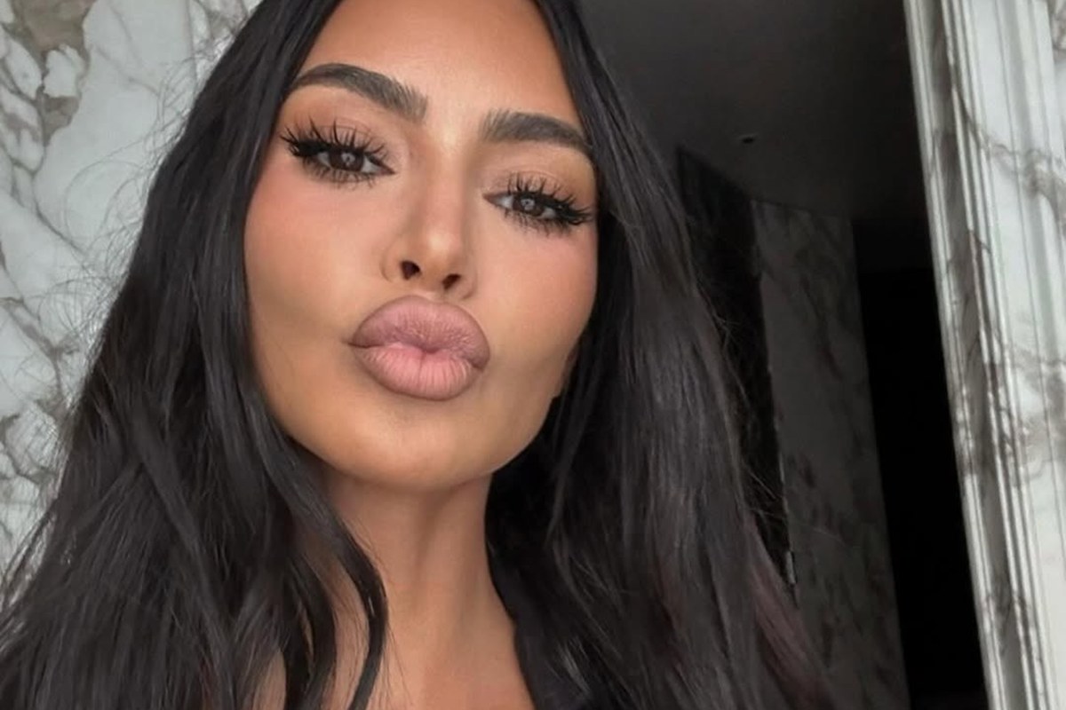 Kim Kardashian revela diagnóstico de aneurisma cerebral