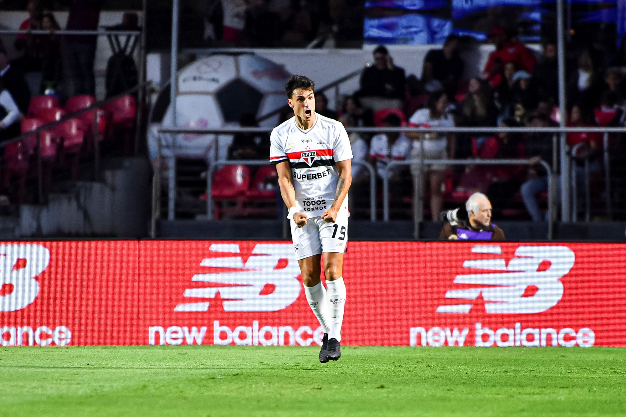 São Paulo perde todos os centroavantes por lesão no fim da temporada