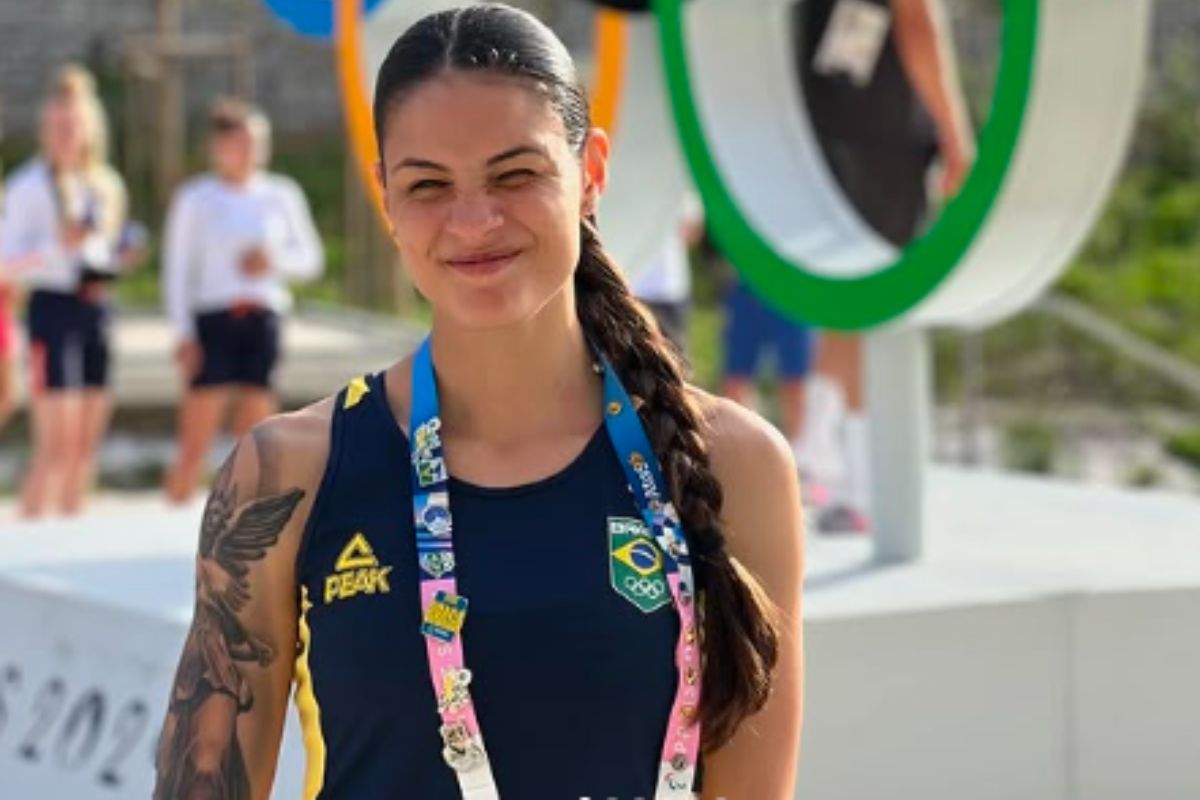 Conheça Maria Clara Pacheco, campeã mundial de Taekwondo