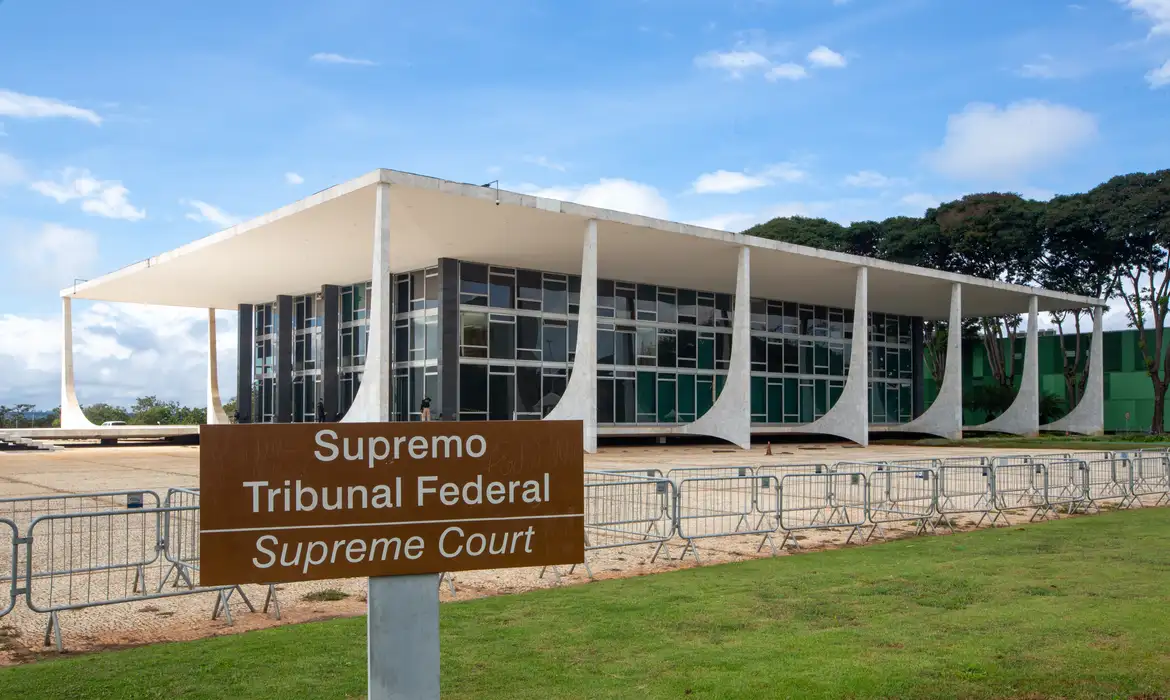 STF conclui votação que proibe realização de aborto por enfermeiros