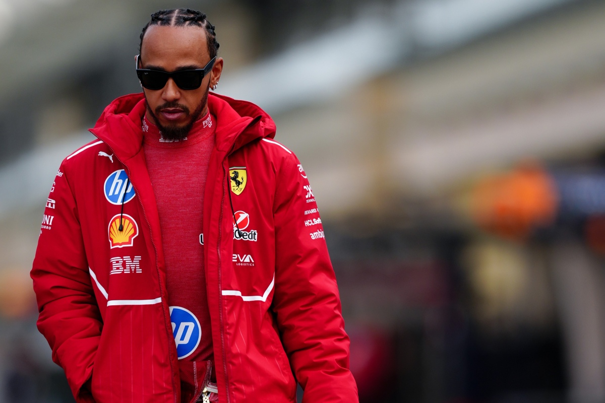 Hamilton alerta Piastri e Norris sobre Verstappen: “Sejam implacáveis”