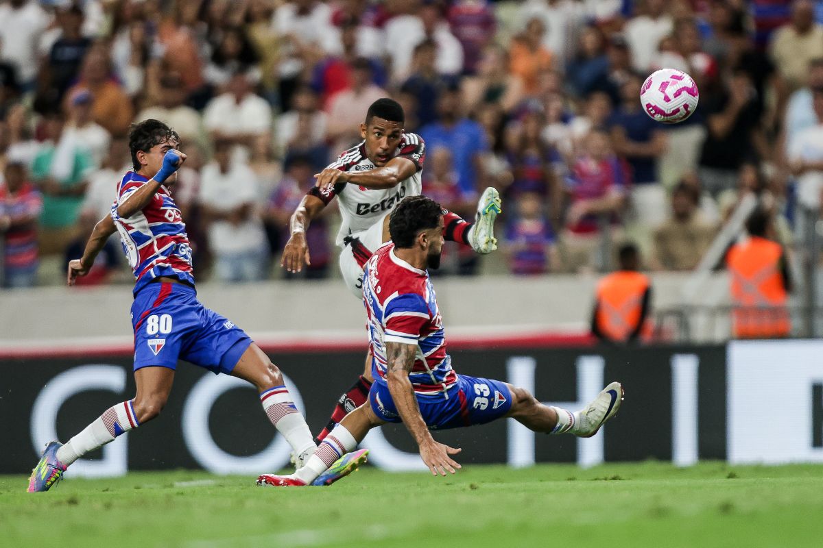 Após revés no Castelão, Flamengo chega à quarta derrota no Brasileirão