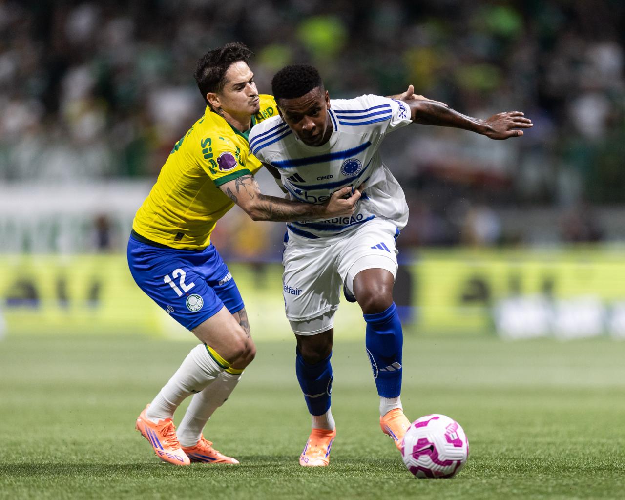 Cruzeiro volta a pontuar fora de casa contra Palmeiras após 7 anos