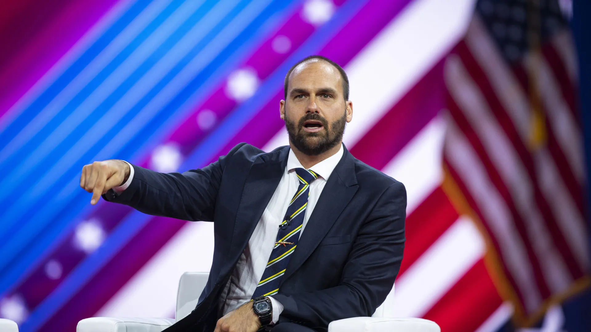 Eduardo Bolsonaro sugere que Jair Bolsonaro foi tema no encontro entre Lula e Trump