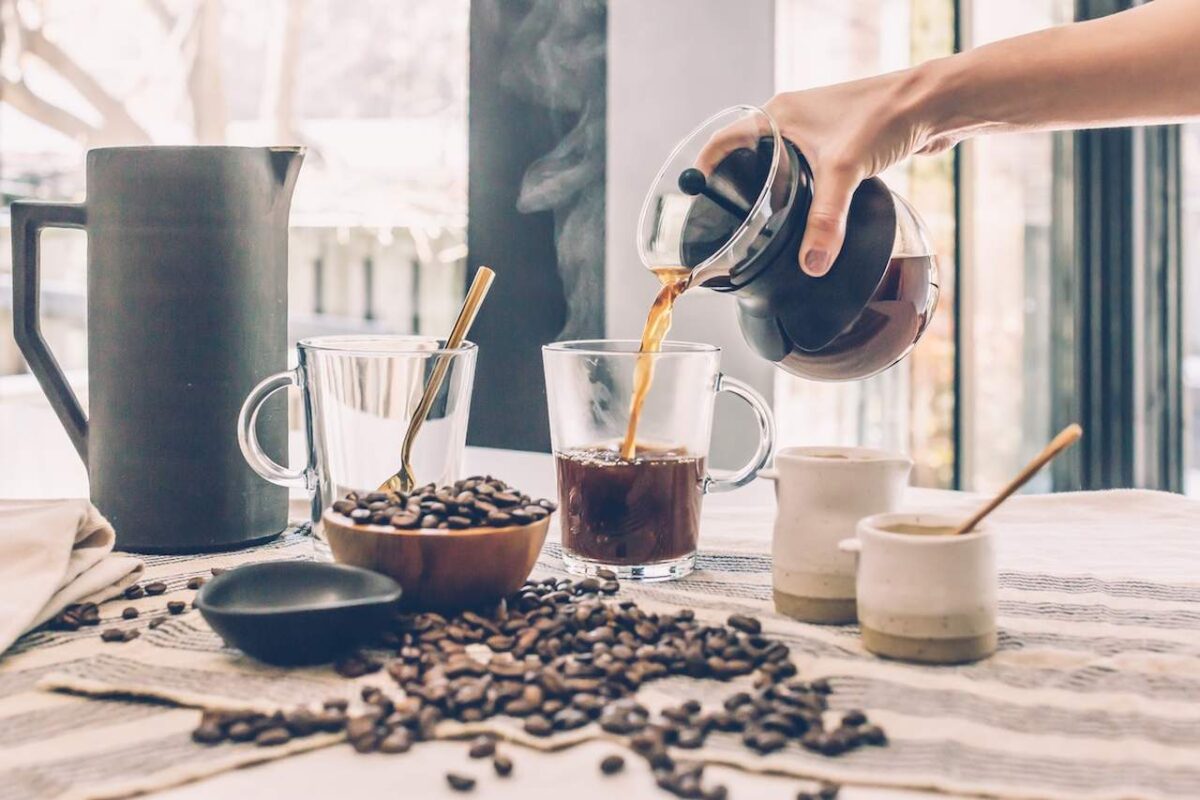 Perigoso, enema de café se populariza e preocupa especialistas