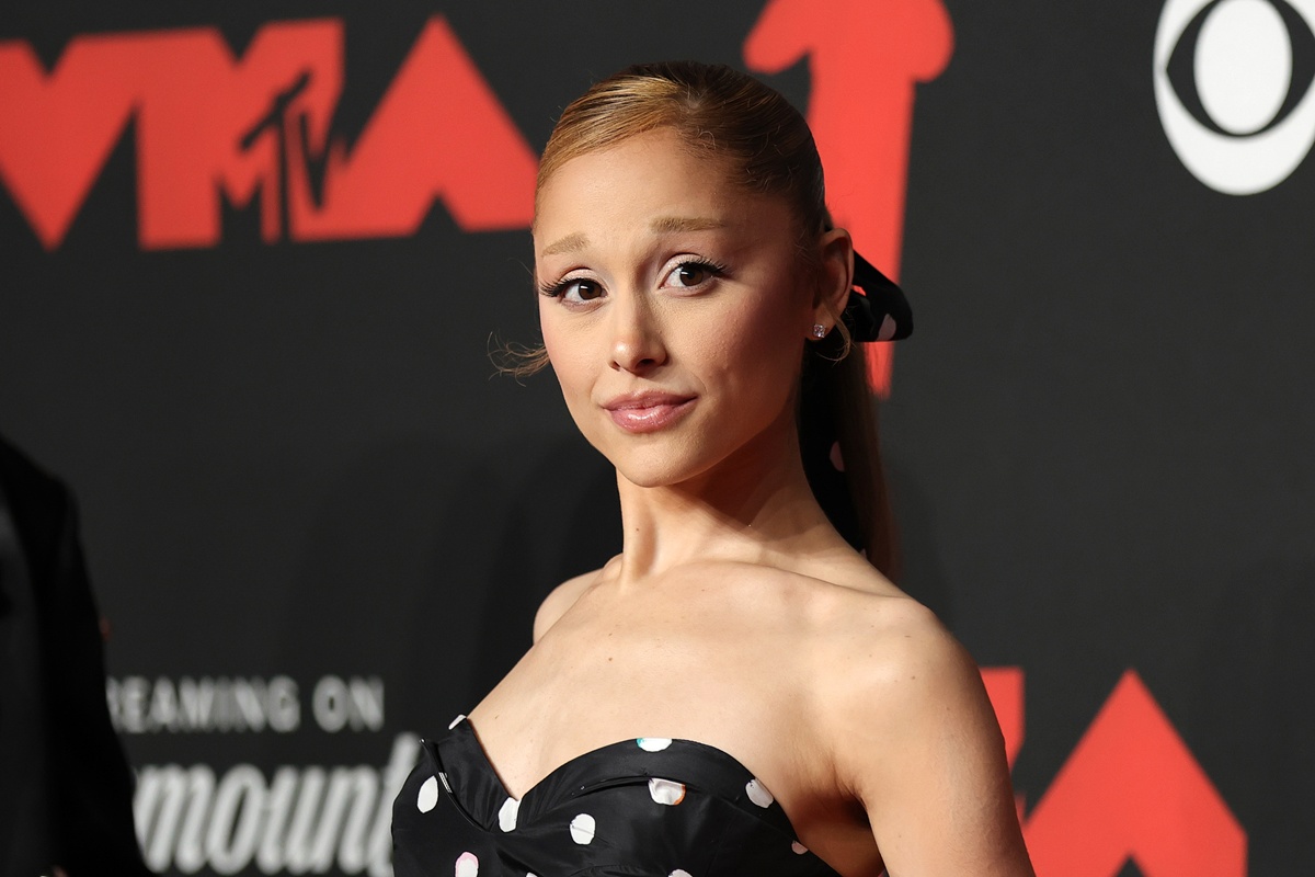 O filme que fez Ariana Grande pensar em desistir da carreira musical
