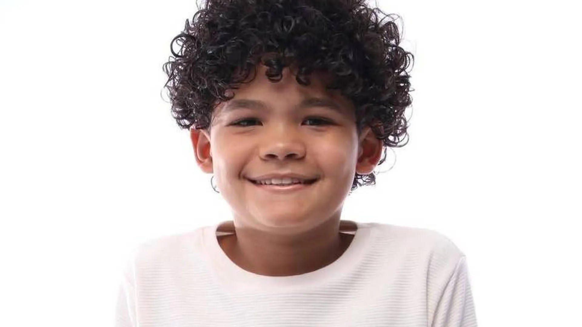 Conheça Davi Flores, de 'Três Graças', que optou pela carreira após assistir a 'Nosso Sonho'