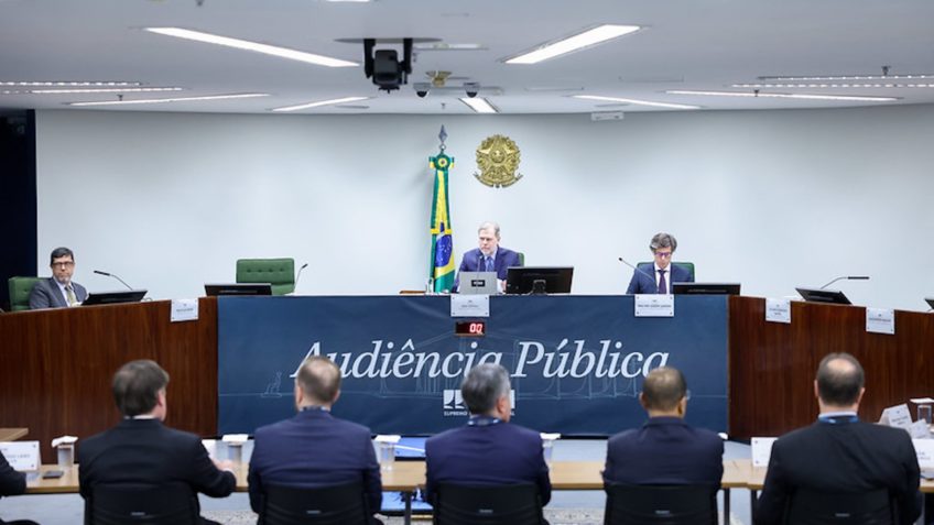 STF ouve advogados de Roberto e Gil em ação por direitos autorais