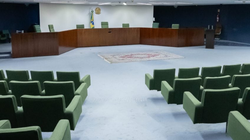 Morte de Bermudes adia estreia de Fux na 2ª Turma do Supremo