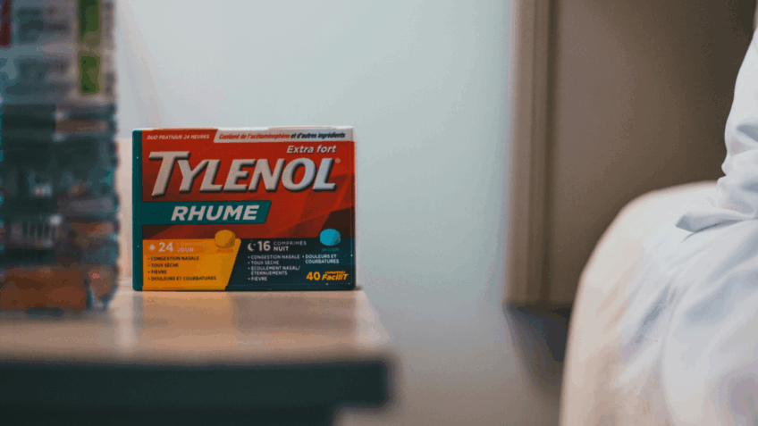 Texas processa Tylenol após fala de Trump sobre autismo