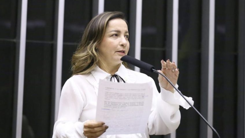 Câmara aprova PL que cria licença menstrual de até 2 dias