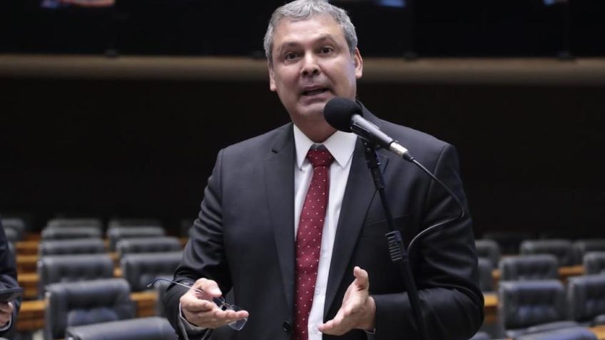 Postura “vergonhosa e eleitoreira”, diz PT sobre governador do RJ