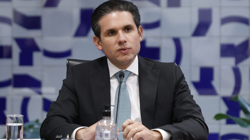 PEC da Segurança será votada após aval de comissão, diz Motta