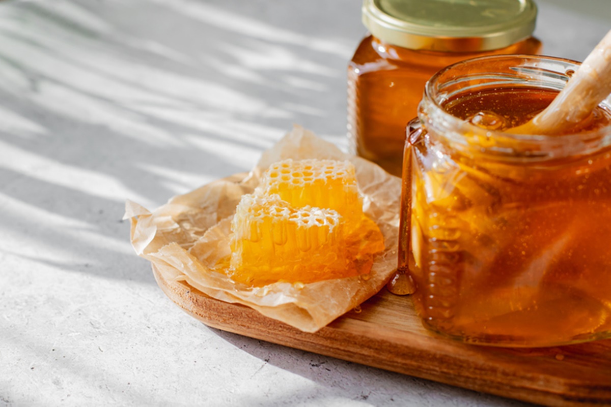 Nutricionista aponta os benefícios do mel e como incluir na dieta