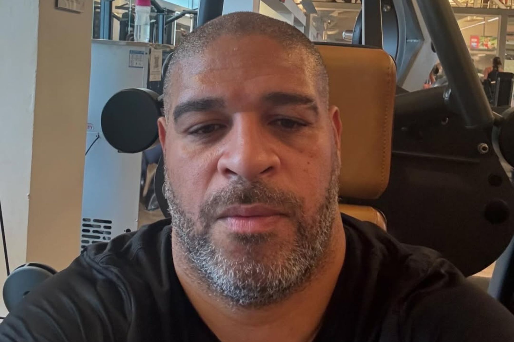 Adriano Imperador se pronuncia sobre mortes em megaoperação no RJ