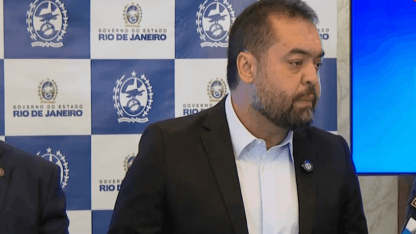 “Ou soma, ou some”, diz Cláudio Castro sobre apoio a megaoperação