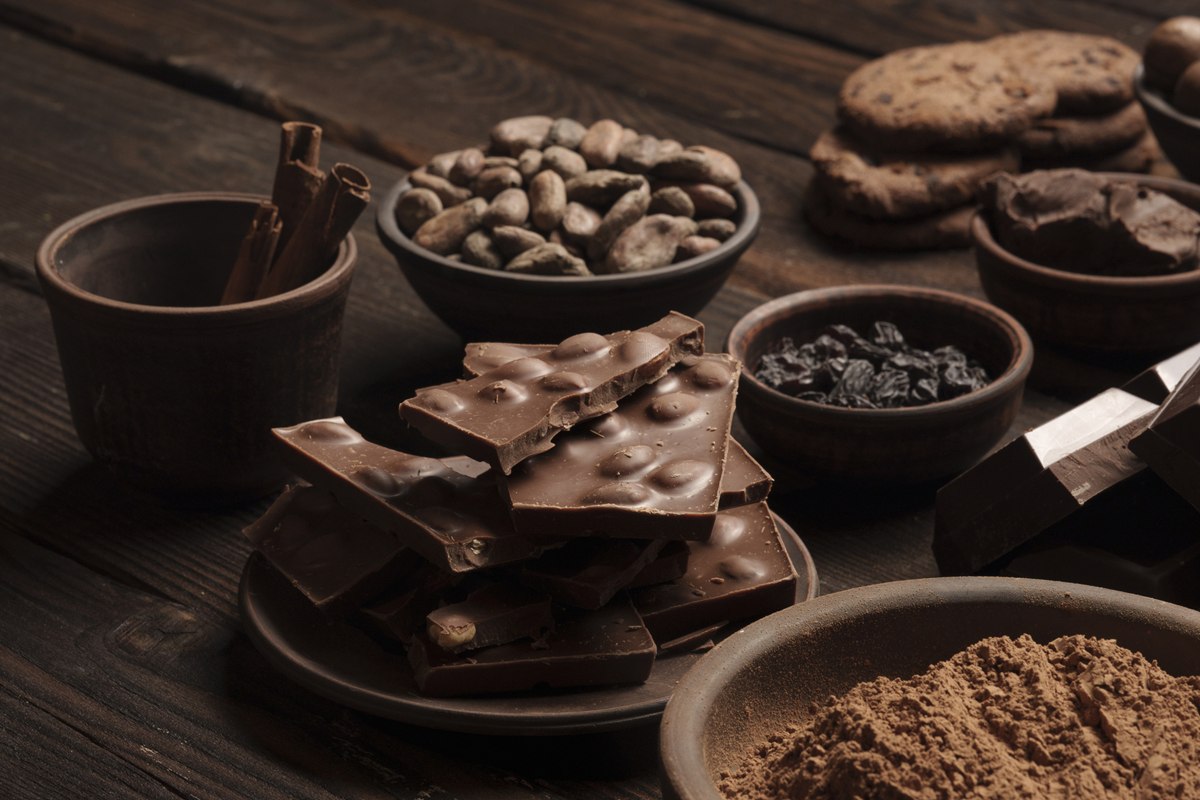 Muito tempo sentado? Substância do chocolate pode proteger as artérias