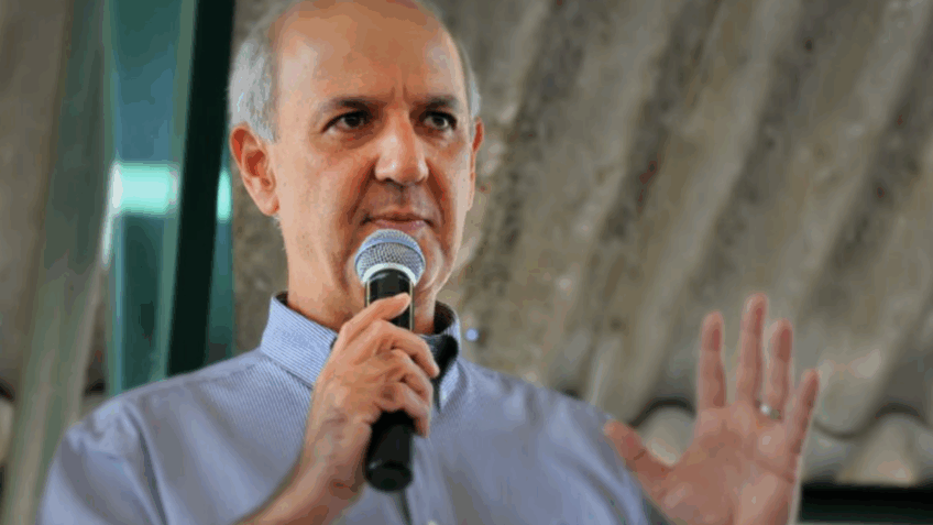 STJ mantém inelegibilidade de Arruda em caso da Caixa de Pandora