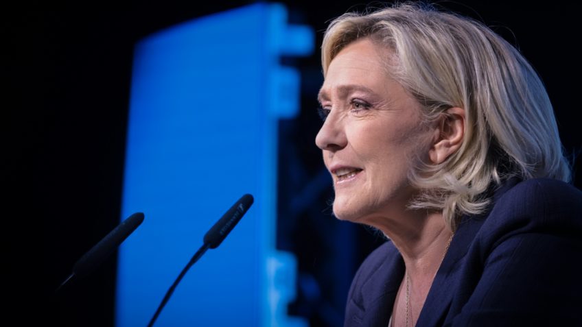 Partido de Le Pen aprova resolução no Parlamento francês pela 1ª vez. Leia no Poder360.