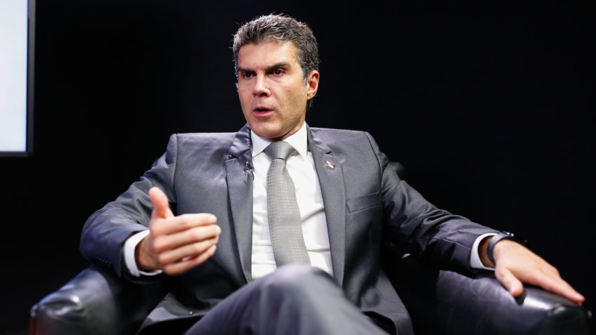 Helder Barbalho lidera disputa ao Senado no Pará, diz pesquisa