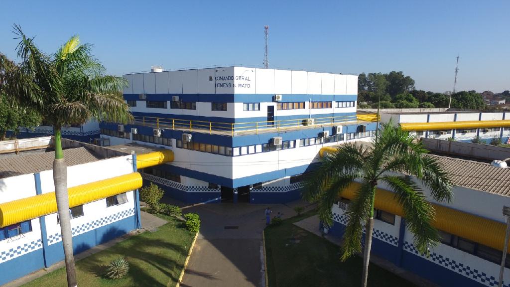 Primeira-dama e PM entregam medalhas em comemoração ao Dia da Mulher Policial Militar nesta sexta-feira (31)