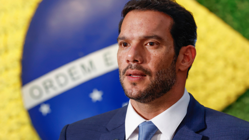 CBF propõe trazer final da Libertadores entre Palmeiras e Flamengo ao Brasil