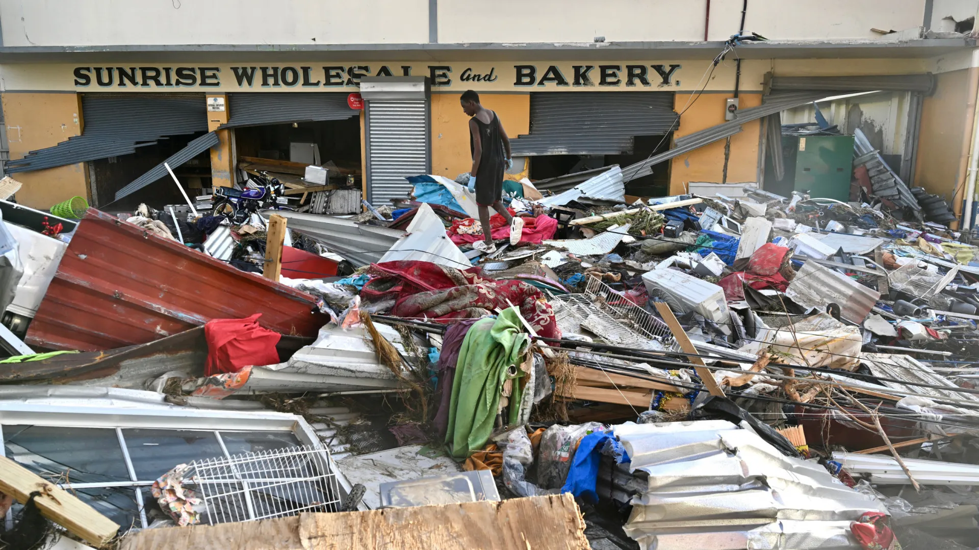 Número de mortos pelo furacão Melissa no Caribe sobe para 50