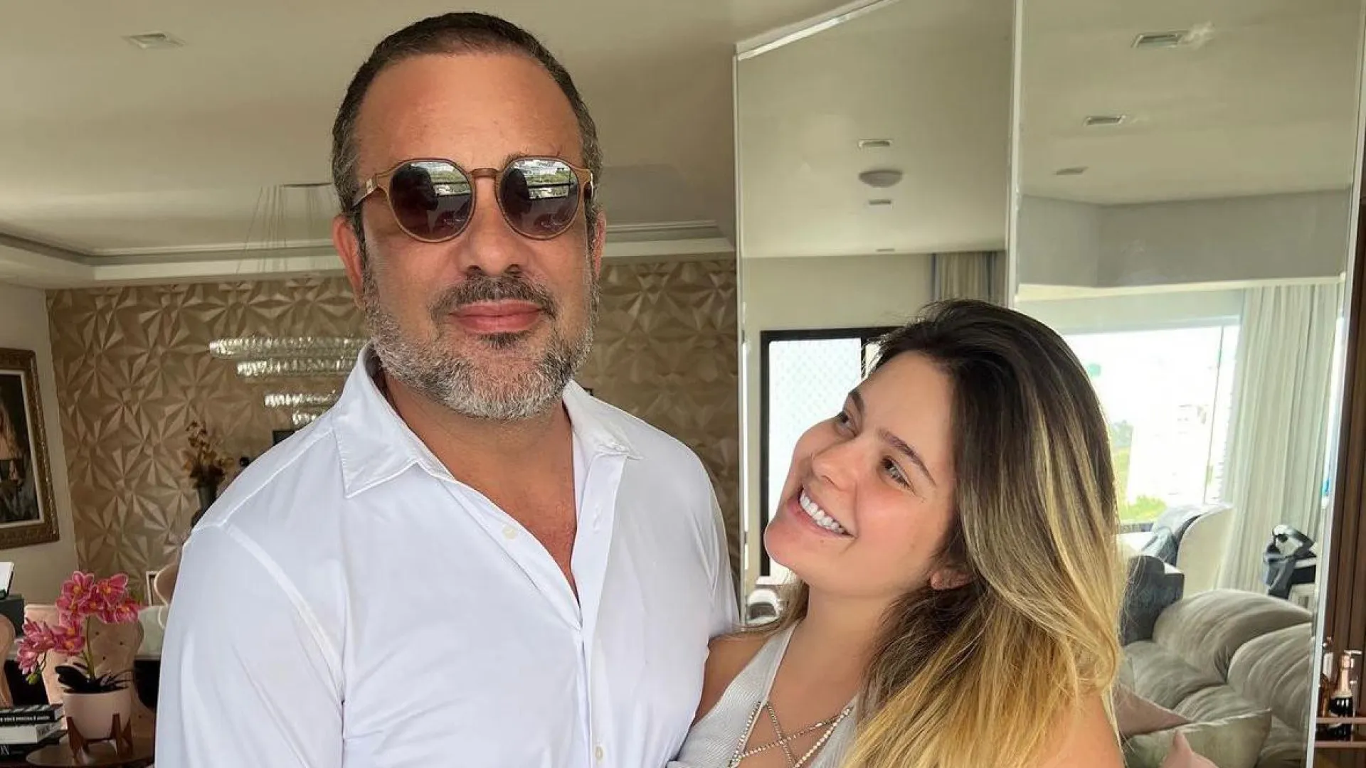 Viih Tube promete 'follow' em troca de voto para o pai, mas segue só 17 fãs