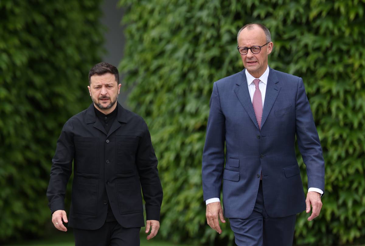 Zelensky anuncia reforço da defesa aérea da Ucrânia com Patriots