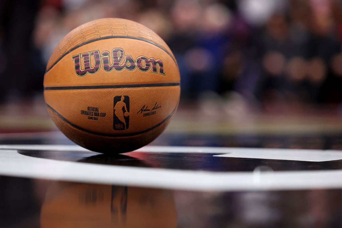 Árbitros da NBA passam a usar headsets para se comunicar em tempo real
