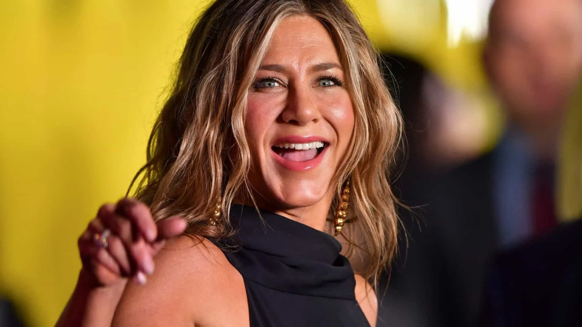 Jennifer Aniston faz primeiro post 'oficial' com namorado Jim Curtis