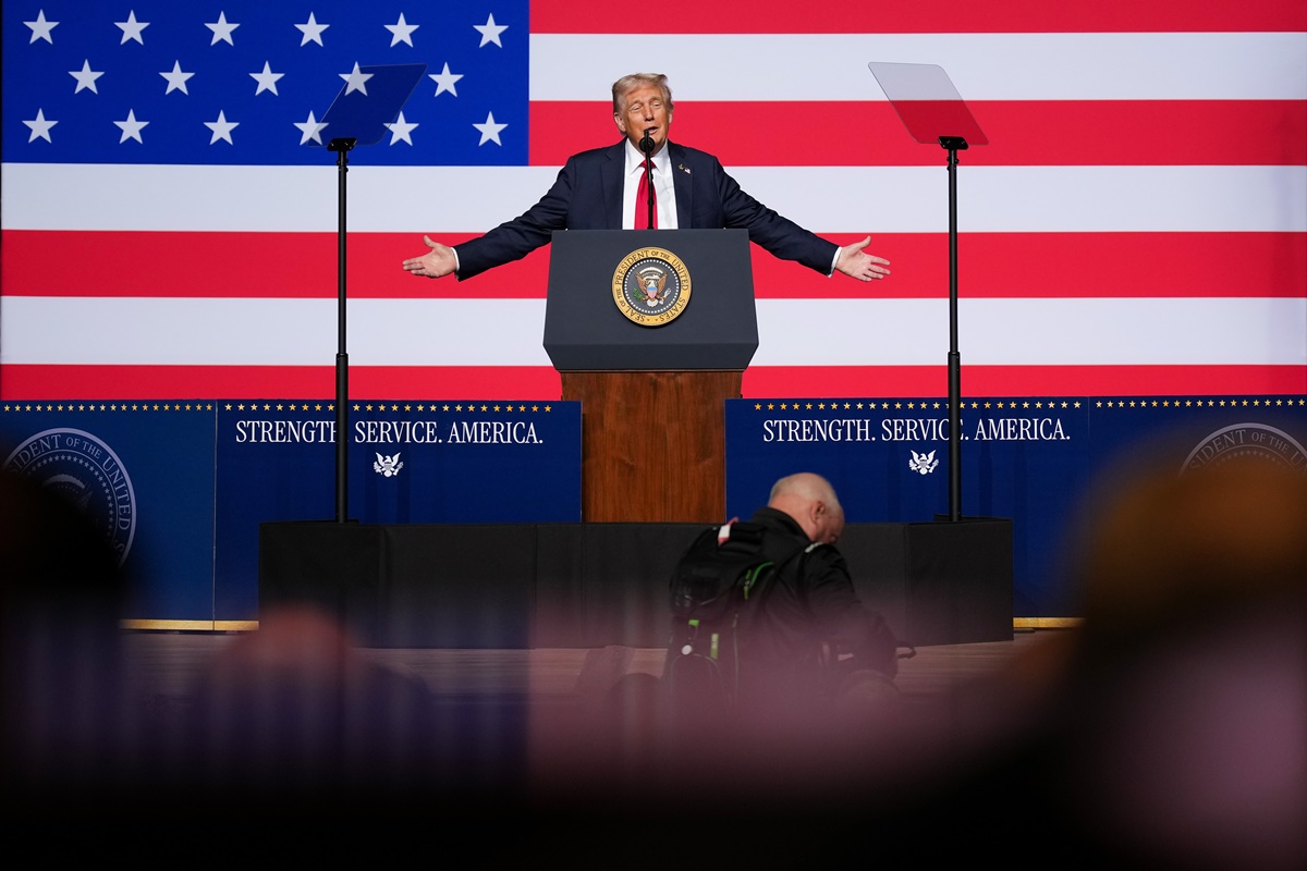 Aprovação de Trump despenca para 37%, menor nível do segundo mandato