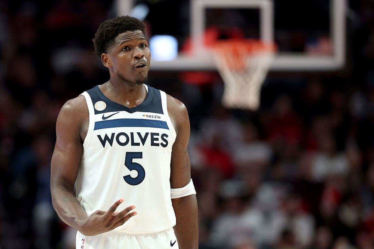 Anthony Edwards é liberado para voltar às quadras da NBA após lesão