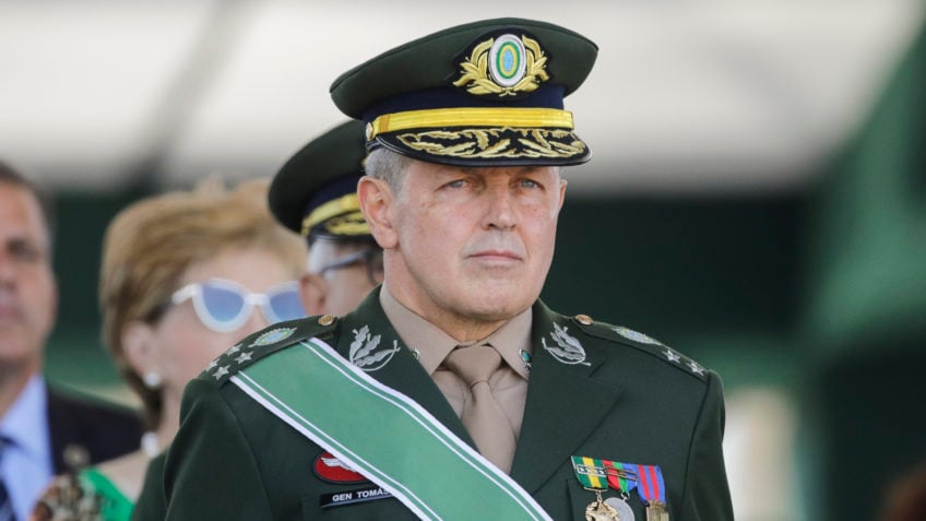 Comissão da PEC da Segurança convida general Tomás Paiva