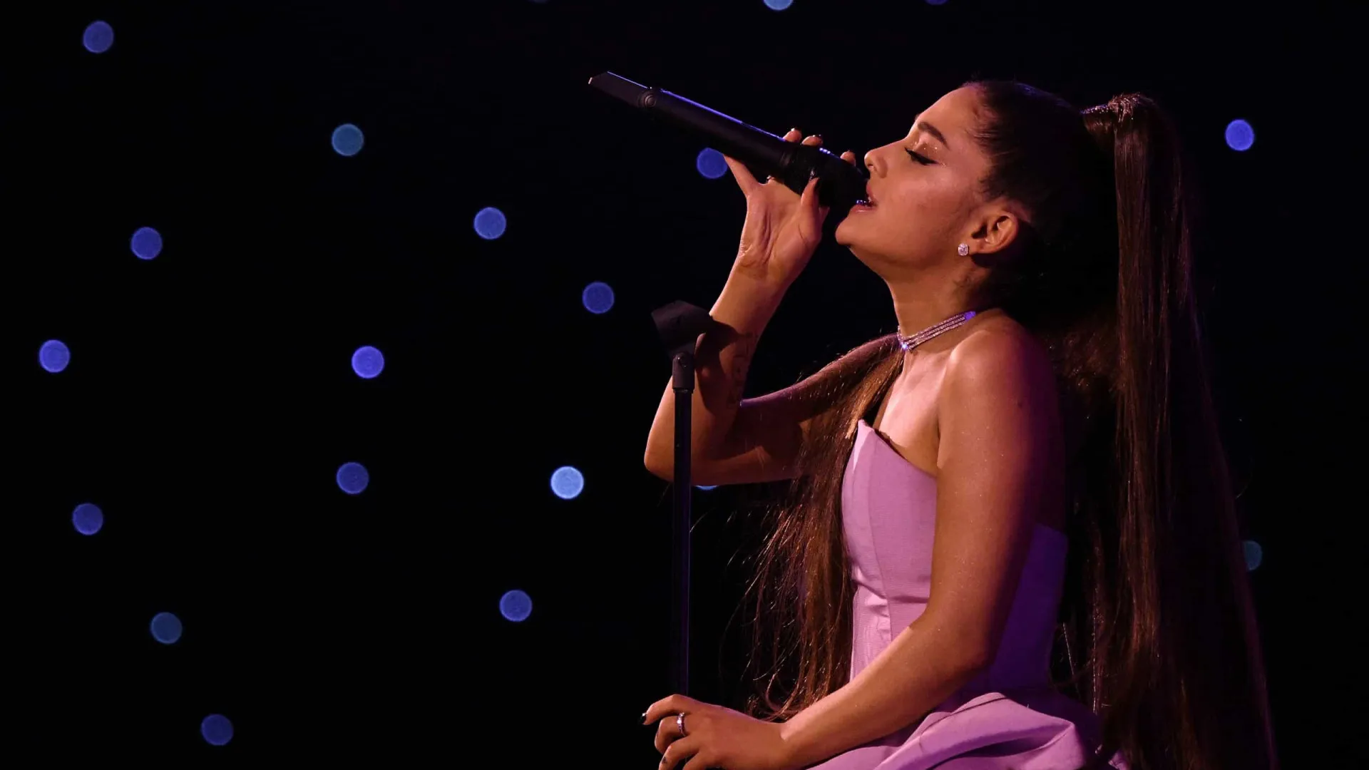 Ariana Grande cancela visita ao Brasil durante a turnê de 'Wicked: Parte 2'