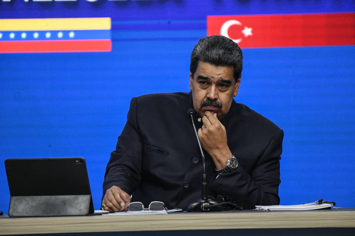 Maduro acusa presidente do Equador de narcotráfico junto com os EUA