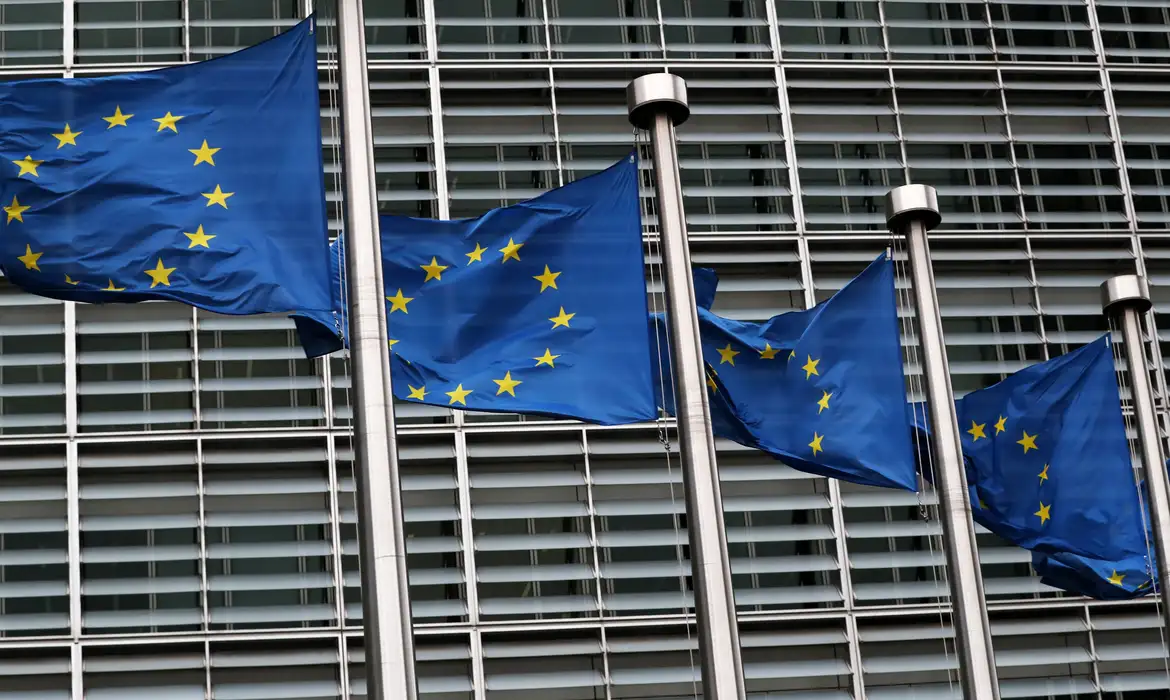 União Europeia afirma que poderá admitir novos membros até 2030