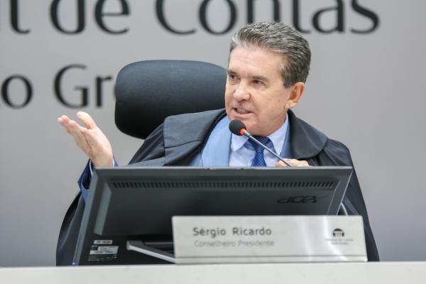 Sérgio Ricardo destaca PEC que consolida tribunais de contas como instituições permanentes da República